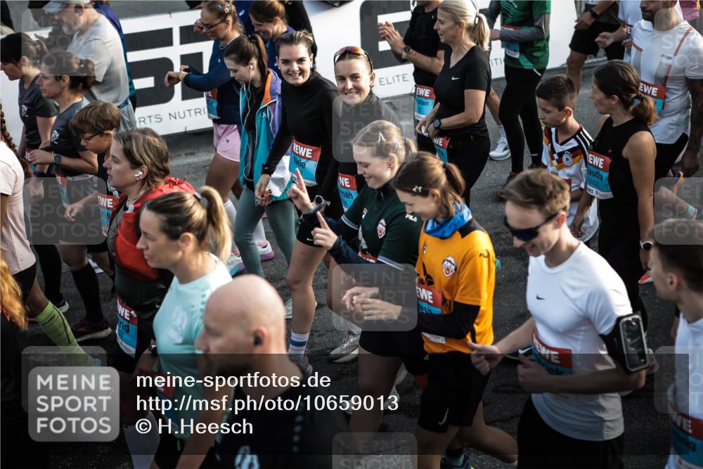 03.10.2026 - Köhlbrandbrückenlauf H.Heesch http://msf.ph/oto/10659013 03.10.2026 09:04:53 Ziel  meine-sportfotos.de