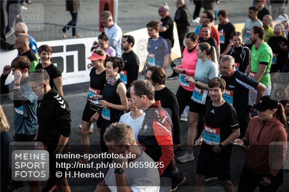 03.10.2026 - Köhlbrandbrückenlauf H.Heesch http://msf.ph/oto/10659025 03.10.2026 09:05:00 Ziel  meine-sportfotos.de