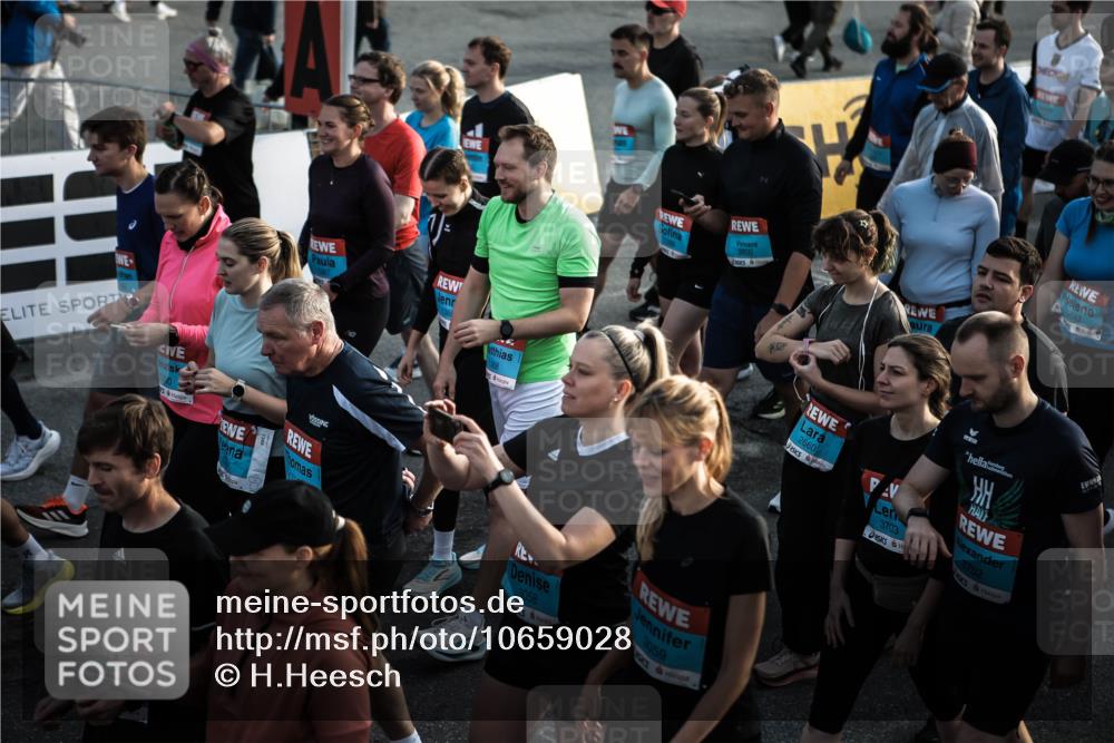 03.10.2026 - Köhlbrandbrückenlauf H.Heesch http://msf.ph/oto/10659028 03.10.2026 09:05:02 Ziel  meine-sportfotos.de