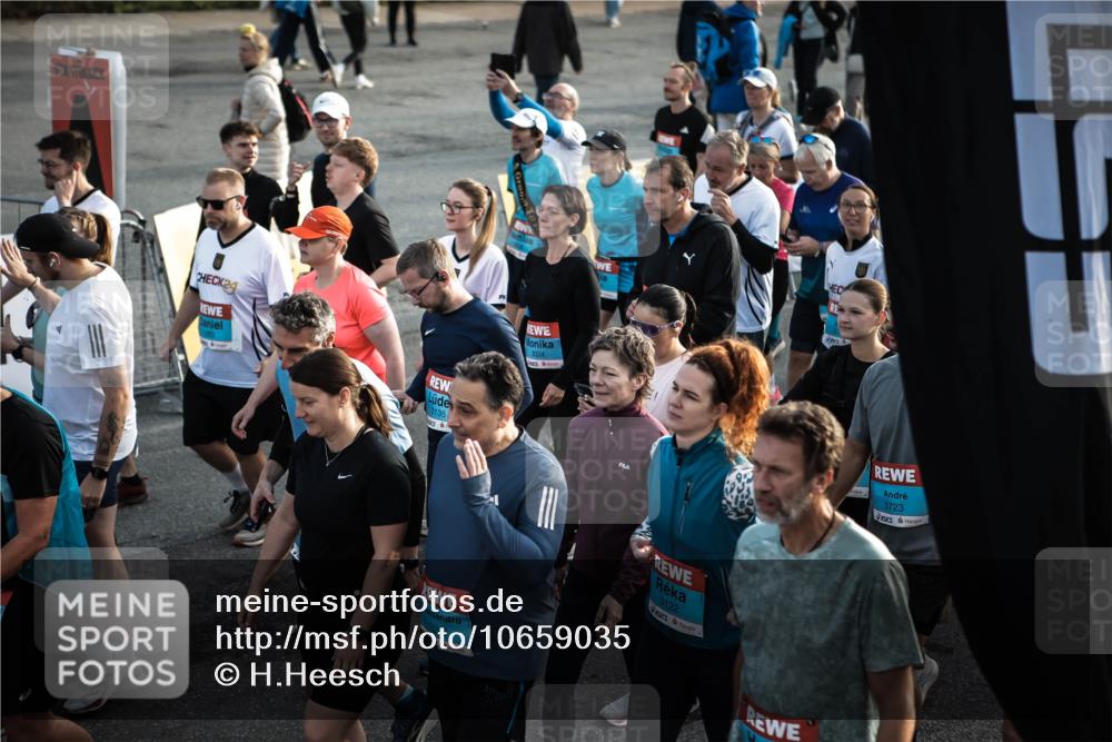 03.10.2026 - Köhlbrandbrückenlauf H.Heesch http://msf.ph/oto/10659035 03.10.2026 09:05:06 Ziel  meine-sportfotos.de