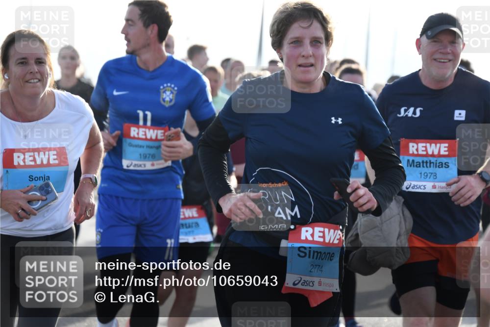 03.10.2026 - Köhlbrandbrückenlauf LenaG. http://msf.ph/oto/10659043 03.10.2026 09:33:39 Position 1 1976, 71, 1997, 2774, 1978 meine-sportfotos.de