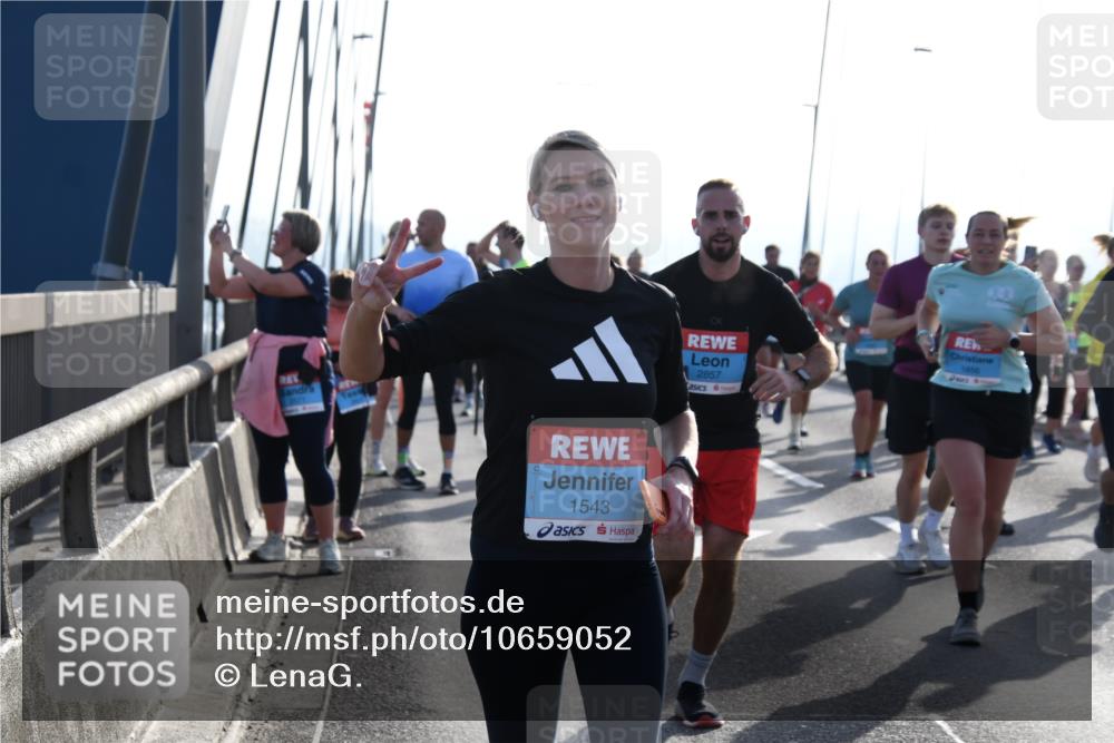 03.10.2026 - Köhlbrandbrückenlauf LenaG. http://msf.ph/oto/10659052 03.10.2026 09:33:45 Position 1 1543, 2857, 400, 1856 meine-sportfotos.de