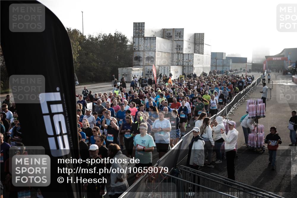 03.10.2026 - Köhlbrandbrückenlauf H.Heesch http://msf.ph/oto/10659079 03.10.2026 09:06:34 Ziel  meine-sportfotos.de