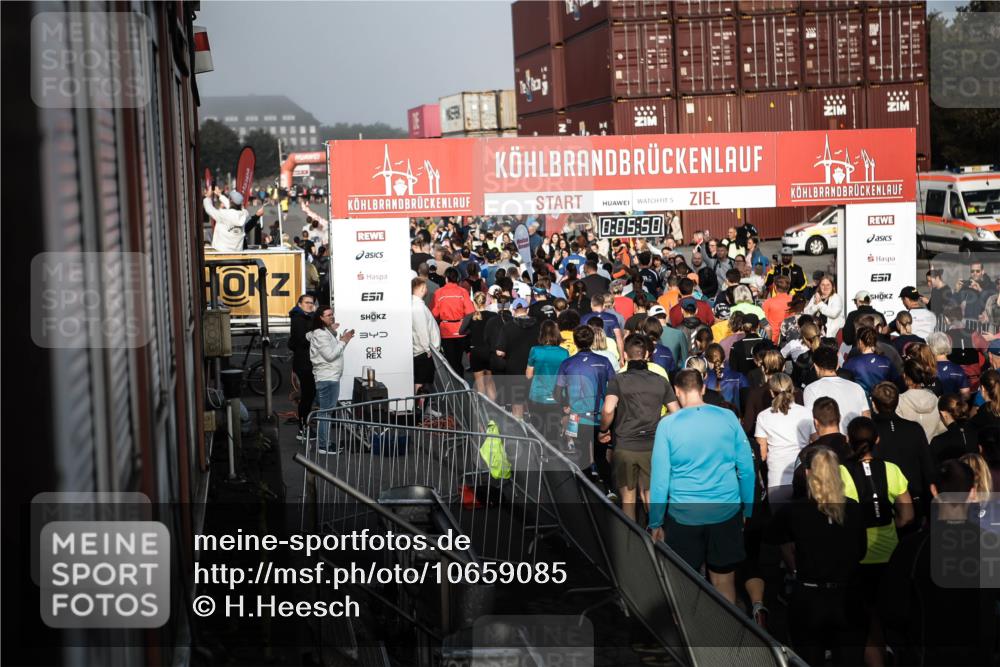 03.10.2026 - Köhlbrandbrückenlauf H.Heesch http://msf.ph/oto/10659085 03.10.2026 09:06:43 Ziel  meine-sportfotos.de