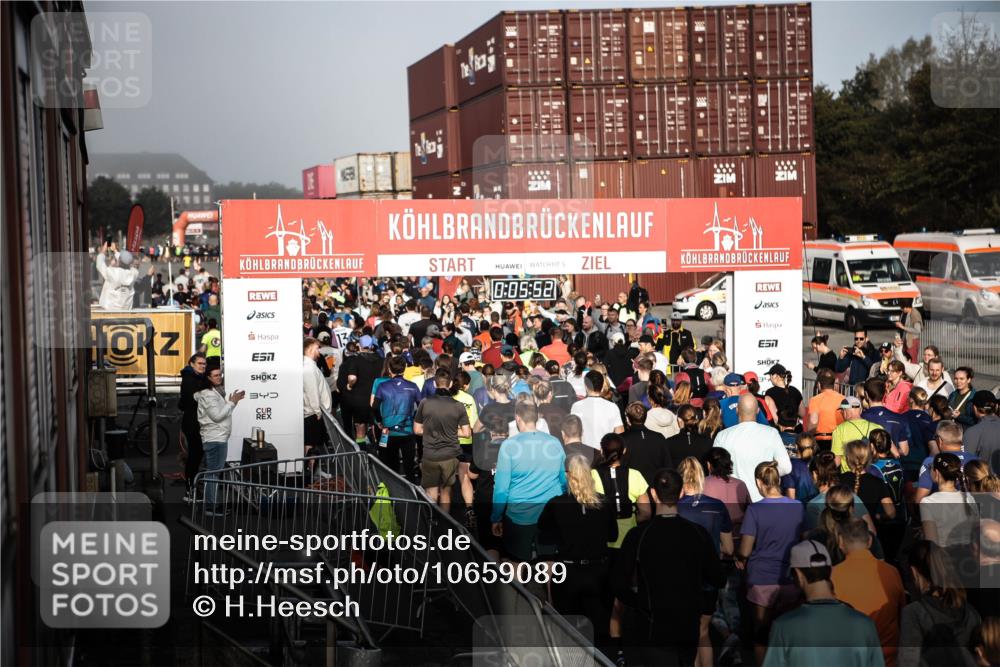 03.10.2026 - Köhlbrandbrückenlauf H.Heesch http://msf.ph/oto/10659089 03.10.2026 09:06:45 Ziel  meine-sportfotos.de