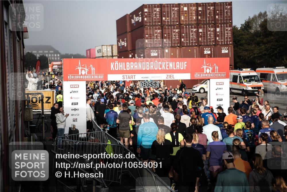 03.10.2026 - Köhlbrandbrückenlauf H.Heesch http://msf.ph/oto/10659091 03.10.2026 09:06:45 Ziel  meine-sportfotos.de