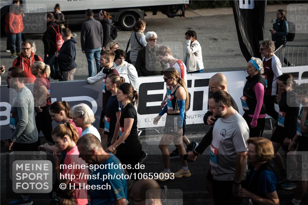 03.10.2026 - Köhlbrandbrückenlauf H.Heesch http://msf.ph/oto/10659093 03.10.2026 09:07:00 Ziel  meine-sportfotos.de