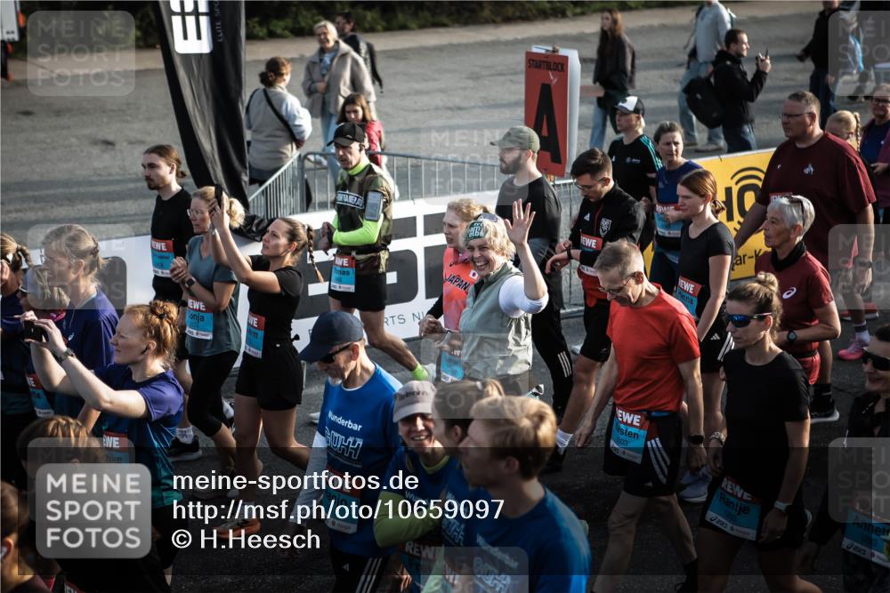 03.10.2026 - Köhlbrandbrückenlauf H.Heesch http://msf.ph/oto/10659097 03.10.2026 09:07:03 Ziel  meine-sportfotos.de