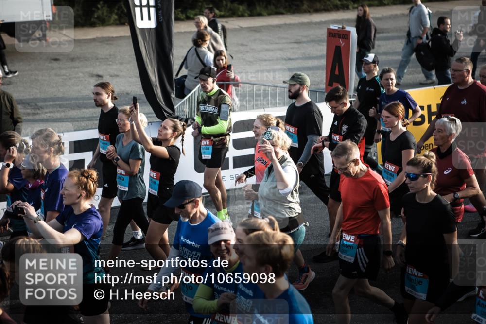03.10.2026 - Köhlbrandbrückenlauf H.Heesch http://msf.ph/oto/10659098 03.10.2026 09:07:03 Ziel  meine-sportfotos.de