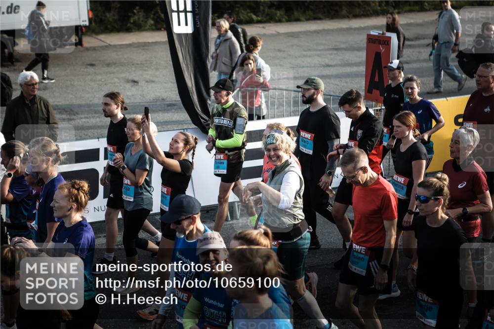 03.10.2026 - Köhlbrandbrückenlauf H.Heesch http://msf.ph/oto/10659100 03.10.2026 09:07:03 Ziel  meine-sportfotos.de