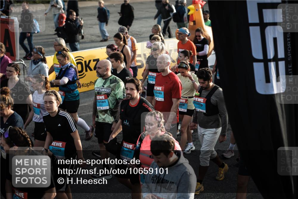 03.10.2026 - Köhlbrandbrückenlauf H.Heesch http://msf.ph/oto/10659101 03.10.2026 09:07:06 Ziel  meine-sportfotos.de