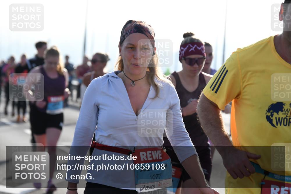 03.10.2026 - Köhlbrandbrückenlauf LenaG. http://msf.ph/oto/10659108 03.10.2026 09:34:14 Position 1 1077 meine-sportfotos.de