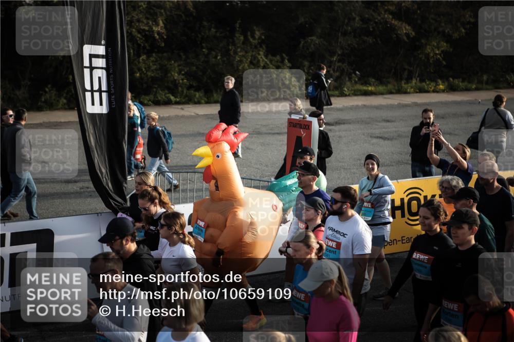 03.10.2026 - Köhlbrandbrückenlauf H.Heesch http://msf.ph/oto/10659109 03.10.2026 09:07:11 Ziel  meine-sportfotos.de