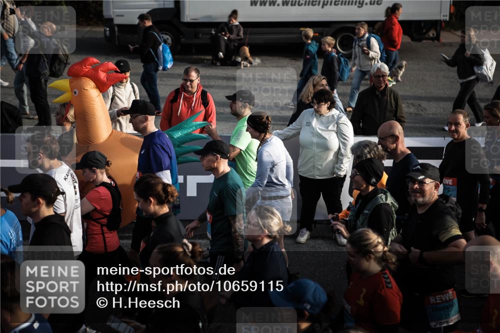 03.10.2026 - Köhlbrandbrückenlauf H.Heesch http://msf.ph/oto/10659115 03.10.2026 09:07:15 Ziel  meine-sportfotos.de
