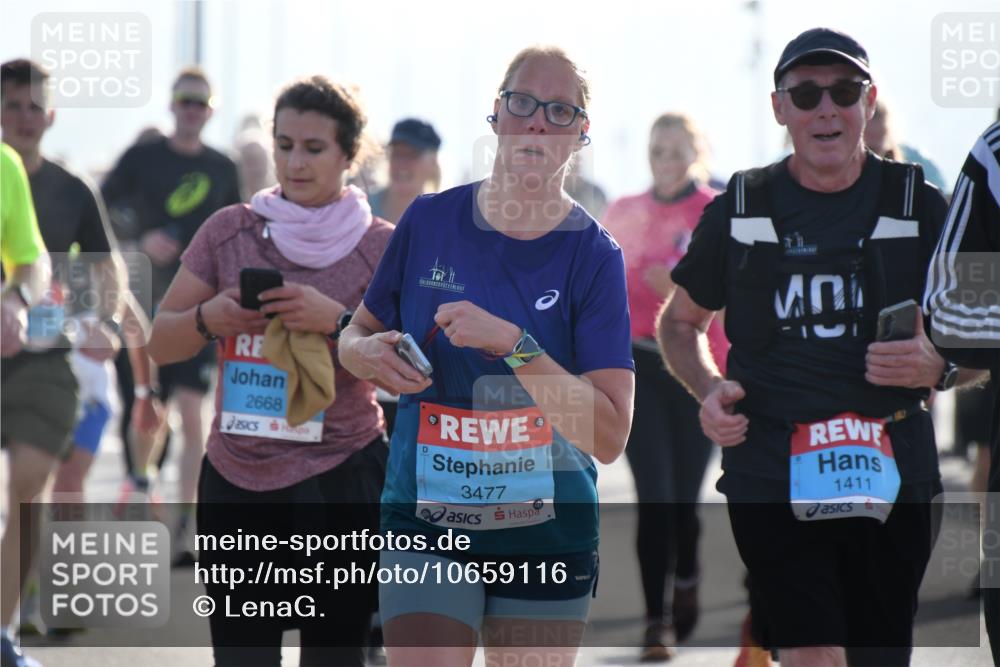 03.10.2026 - Köhlbrandbrückenlauf LenaG. http://msf.ph/oto/10659116 03.10.2026 09:34:17 Position 1 2668, 3477, 1411 meine-sportfotos.de