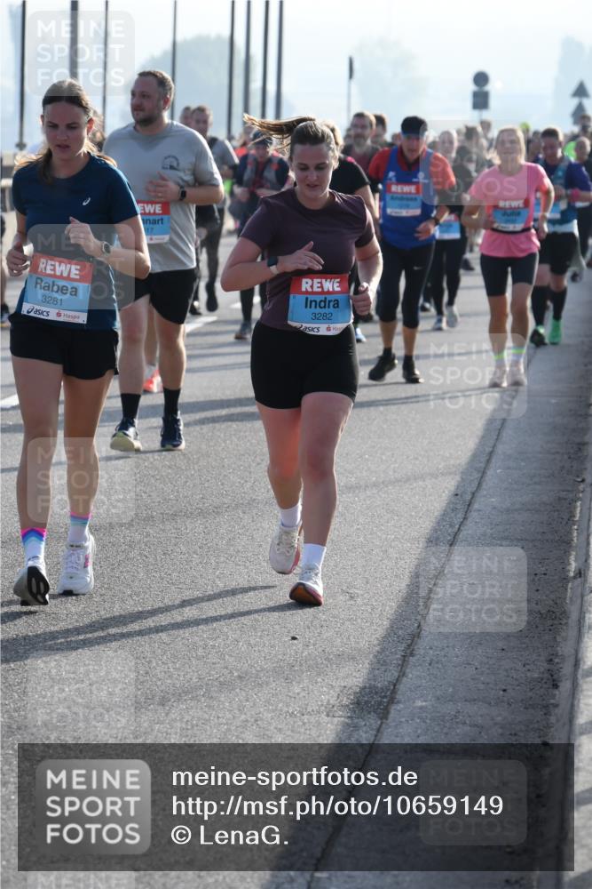 03.10.2026 - Köhlbrandbrückenlauf LenaG. http://msf.ph/oto/10659149 03.10.2026 09:35:31 Position 1 3281, 17, 3282 meine-sportfotos.de