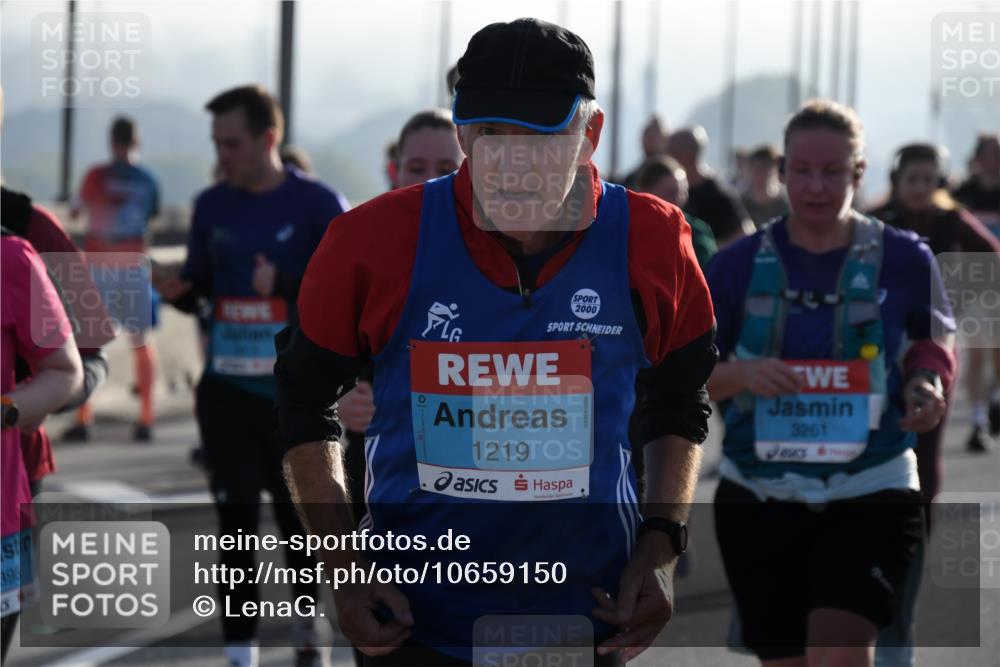 03.10.2026 - Köhlbrandbrückenlauf LenaG. http://msf.ph/oto/10659150 03.10.2026 09:35:43 Position 1 398, 2000, 1219, 3261 meine-sportfotos.de