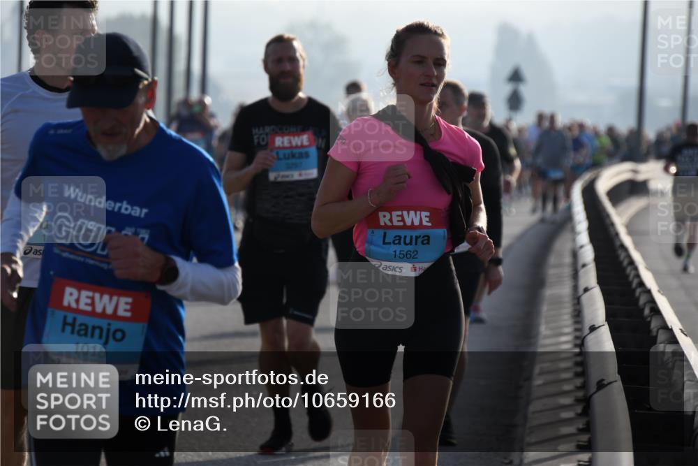 03.10.2026 - Köhlbrandbrückenlauf LenaG. http://msf.ph/oto/10659166 03.10.2026 09:36:13 Position 1 1015, 5797, 1562 meine-sportfotos.de