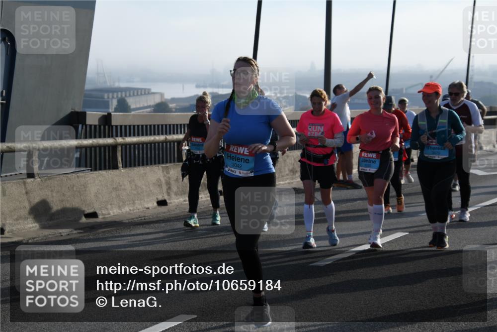 03.10.2026 - Köhlbrandbrückenlauf LenaG. http://msf.ph/oto/10659184 03.10.2026 09:36:50 Position 1 3042, 3570 meine-sportfotos.de