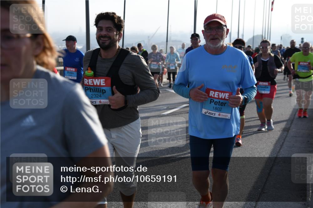 03.10.2026 - Köhlbrandbrückenlauf LenaG. http://msf.ph/oto/10659191 03.10.2026 09:37:00 Position 1 2324, 1802, 3108 meine-sportfotos.de