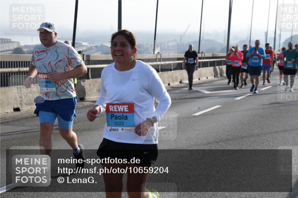 03.10.2026 - Köhlbrandbrückenlauf LenaG. http://msf.ph/oto/10659204 03.10.2026 09:37:39 Position 1 3404, 3223 meine-sportfotos.de