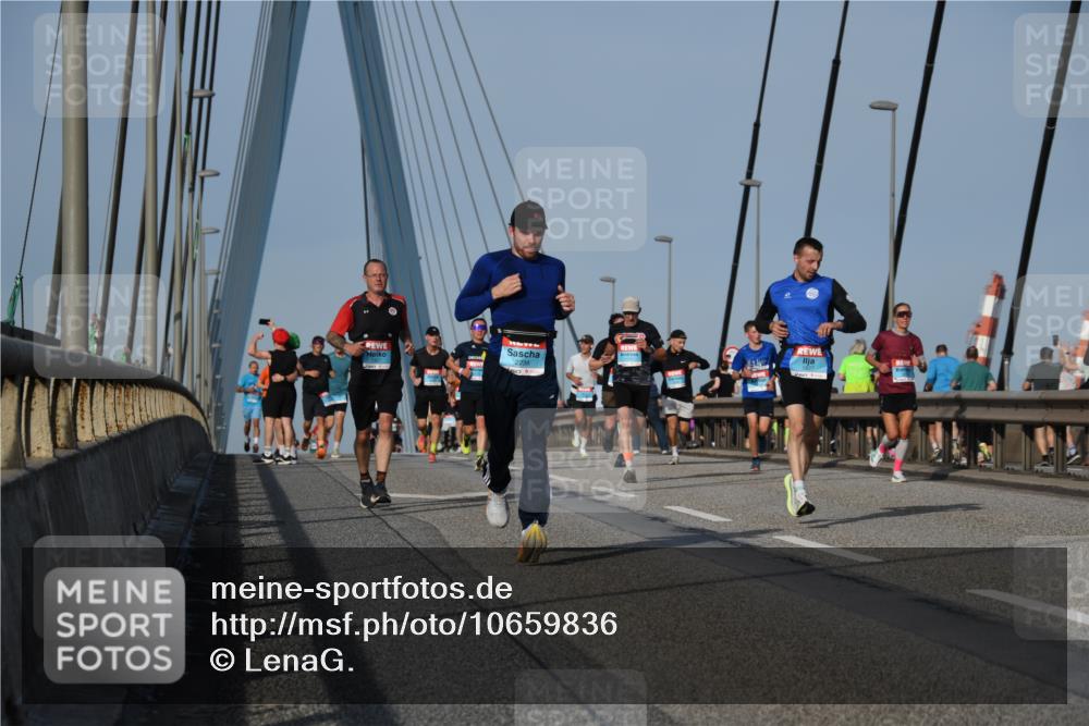 03.10.2026 - Köhlbrandbrückenlauf LenaG. http://msf.ph/oto/10659836 03.10.2026 09:38:19 Position 2  meine-sportfotos.de