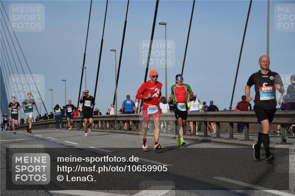 03.10.2026 - Köhlbrandbrückenlauf LenaG. http://msf.ph/oto/10659905 03.10.2026 09:38:50 Position 2 1531 meine-sportfotos.de