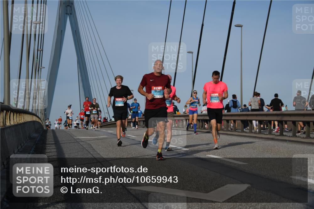 03.10.2026 - Köhlbrandbrückenlauf LenaG. http://msf.ph/oto/10659943 03.10.2026 09:39:07 Position 2 2150, 1941 meine-sportfotos.de
