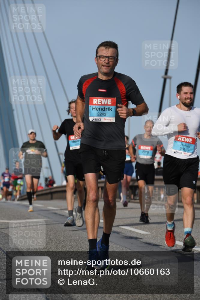 03.10.2026 - Köhlbrandbrückenlauf LenaG. http://msf.ph/oto/10660163 03.10.2026 09:40:22 Position 2 2243, 3861 meine-sportfotos.de