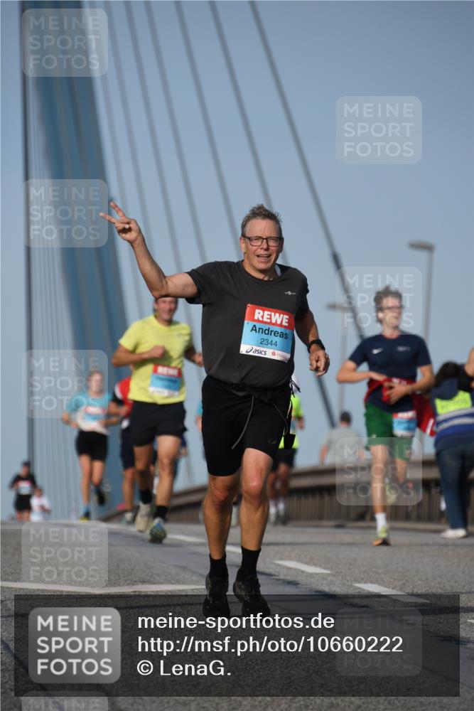 03.10.2026 - Köhlbrandbrückenlauf LenaG. http://msf.ph/oto/10660222 03.10.2026 09:40:33 Position 2 2344 meine-sportfotos.de