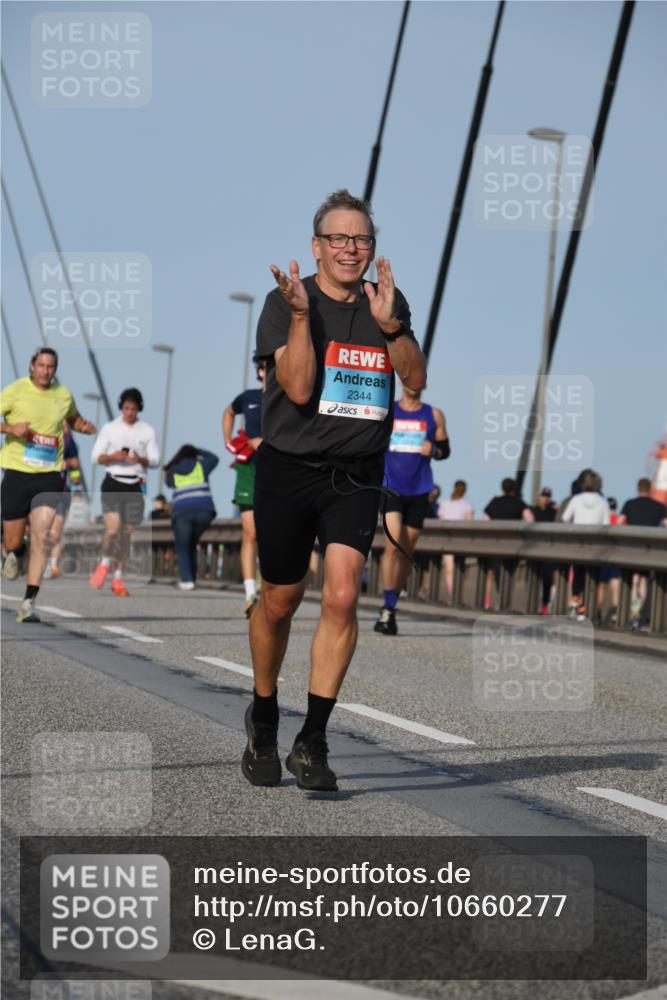 03.10.2026 - Köhlbrandbrückenlauf LenaG. http://msf.ph/oto/10660277 03.10.2026 09:40:37 Position 2 2344 meine-sportfotos.de