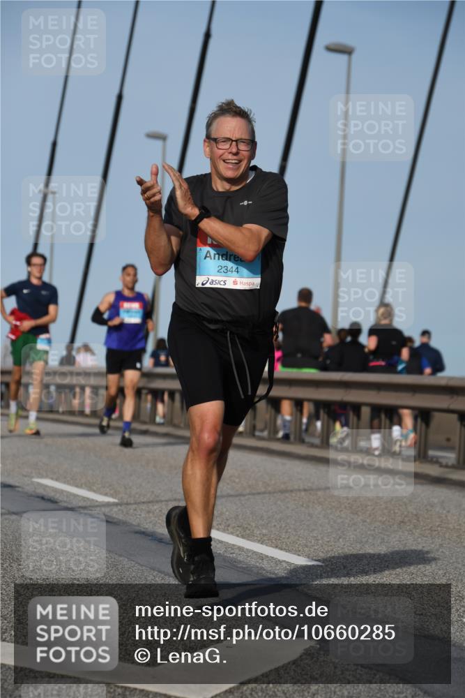 03.10.2026 - Köhlbrandbrückenlauf LenaG. http://msf.ph/oto/10660285 03.10.2026 09:40:38 Position 2 2344 meine-sportfotos.de
