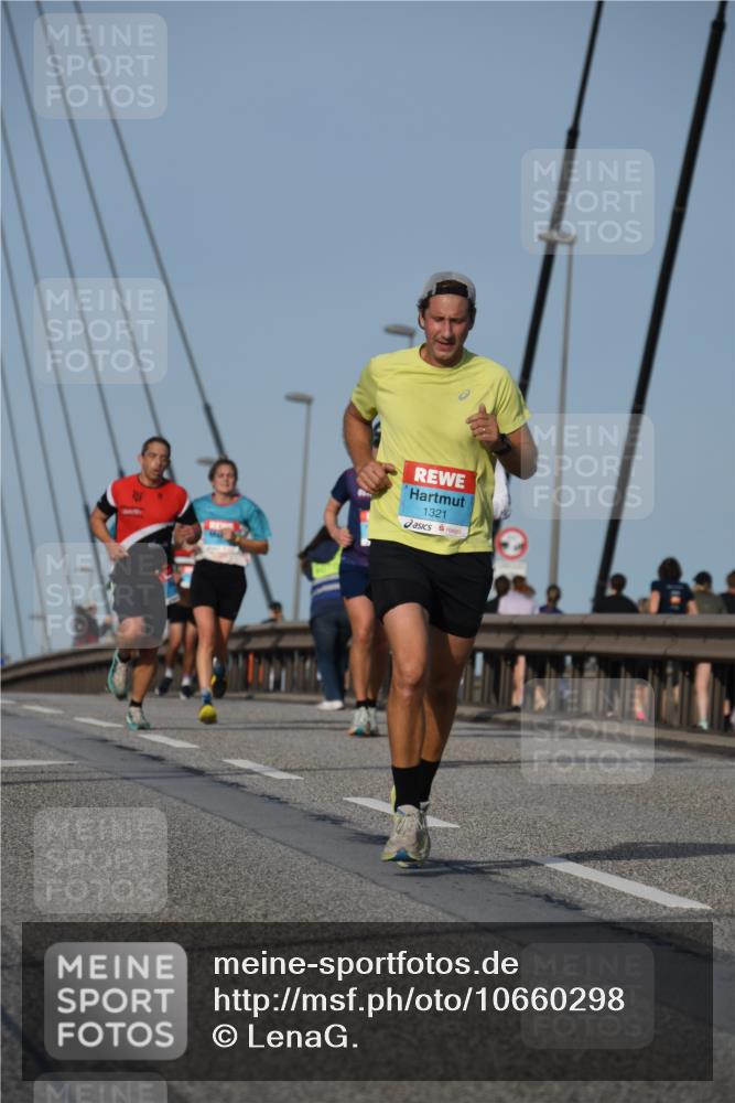 03.10.2026 - Köhlbrandbrückenlauf LenaG. http://msf.ph/oto/10660298 03.10.2026 09:40:41 Position 2 1321, 2 meine-sportfotos.de