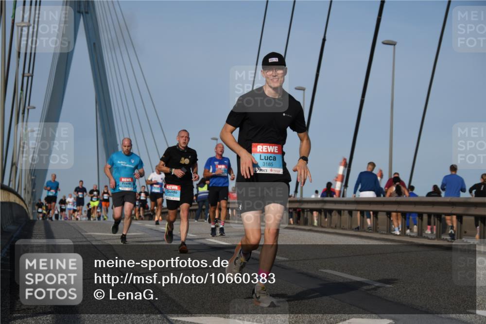 03.10.2026 - Köhlbrandbrückenlauf LenaG. http://msf.ph/oto/10660383 03.10.2026 09:41:01 Position 2 3185 meine-sportfotos.de
