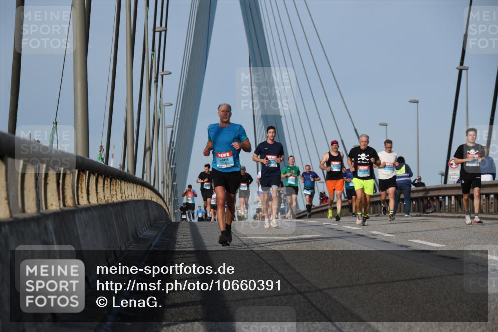 03.10.2026 - Köhlbrandbrückenlauf LenaG. http://msf.ph/oto/10660391 03.10.2026 09:41:11 Position 2  meine-sportfotos.de
