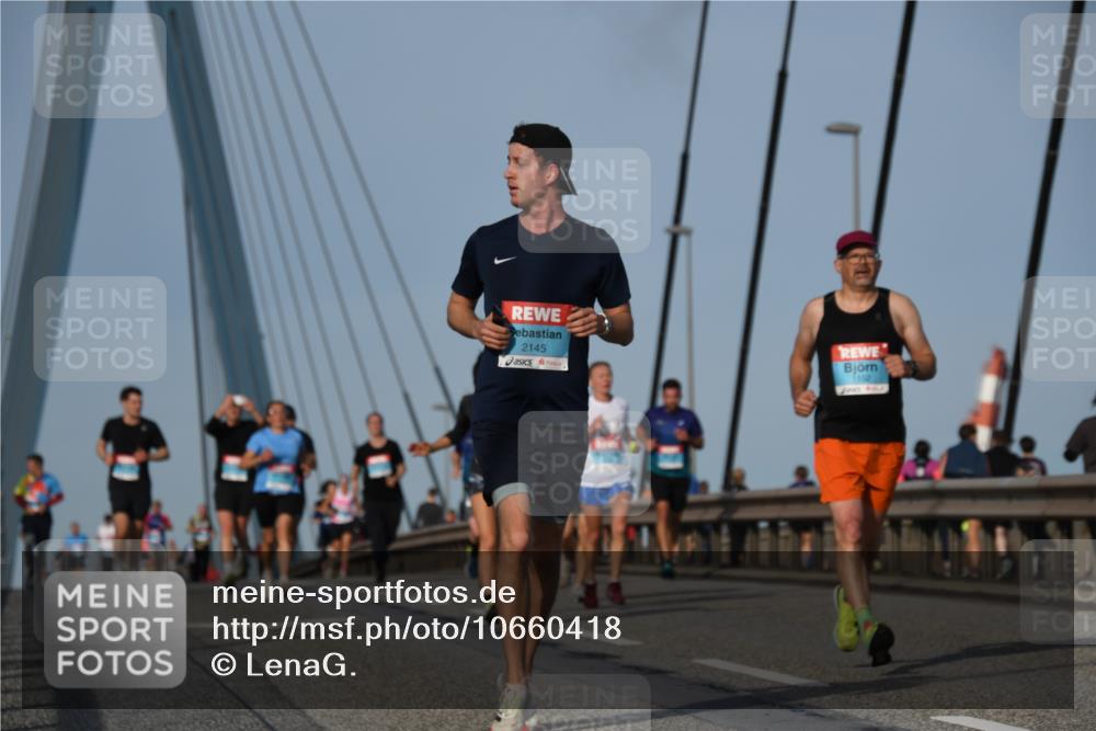 03.10.2026 - Köhlbrandbrückenlauf LenaG. http://msf.ph/oto/10660418 03.10.2026 09:41:19 Position 2 2145 meine-sportfotos.de