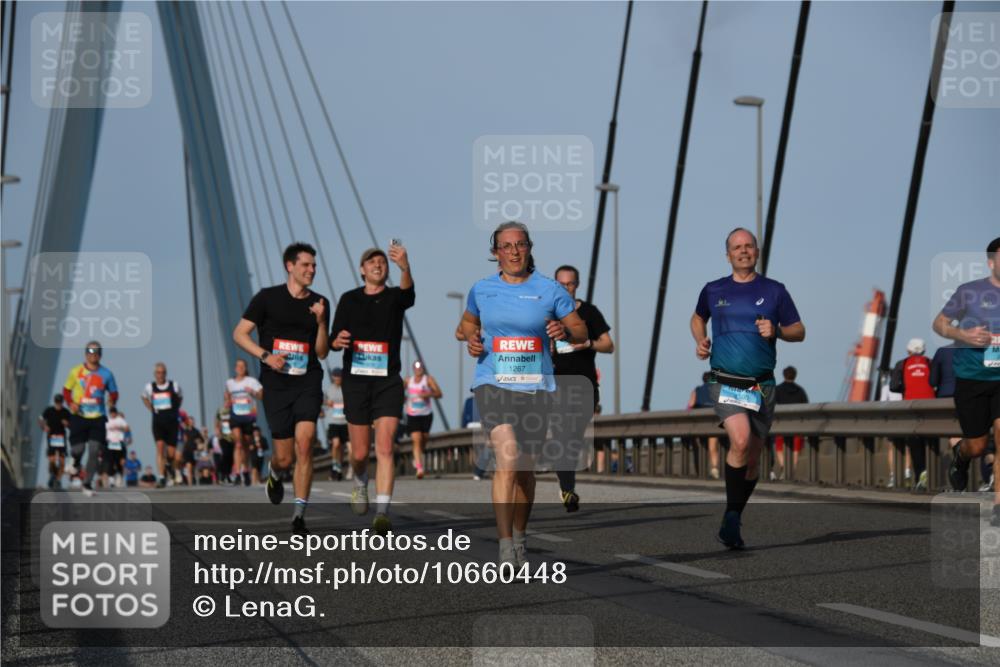 03.10.2026 - Köhlbrandbrückenlauf LenaG. http://msf.ph/oto/10660448 03.10.2026 09:41:25 Position 2 1267 meine-sportfotos.de