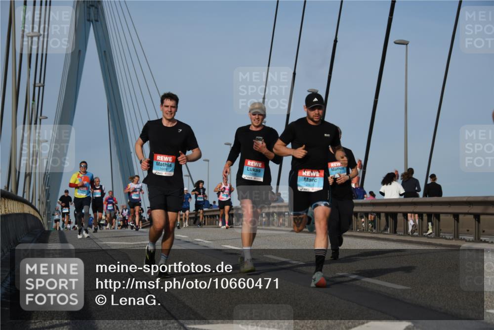 03.10.2026 - Köhlbrandbrückenlauf LenaG. http://msf.ph/oto/10660471 03.10.2026 09:41:28 Position 2 1609, 1608, 2970 meine-sportfotos.de