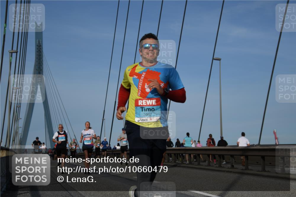 03.10.2026 - Köhlbrandbrückenlauf LenaG. http://msf.ph/oto/10660479 03.10.2026 09:41:36 Position 2 2367 meine-sportfotos.de
