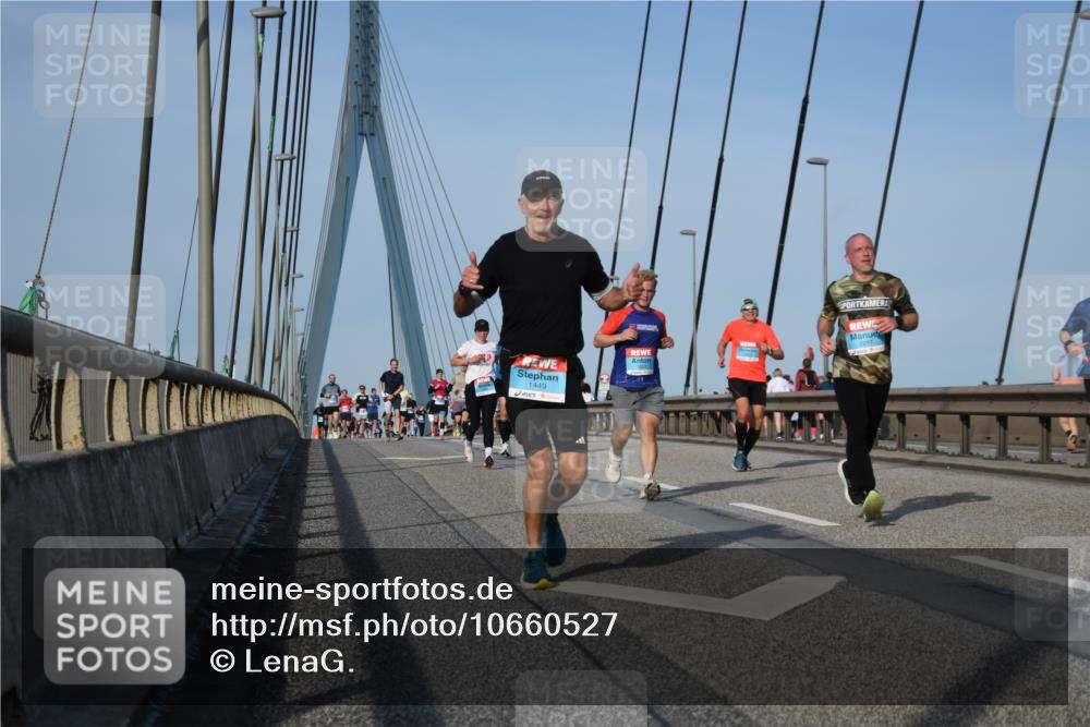 03.10.2026 - Köhlbrandbrückenlauf LenaG. http://msf.ph/oto/10660527 03.10.2026 09:41:44 Position 2 1449 meine-sportfotos.de