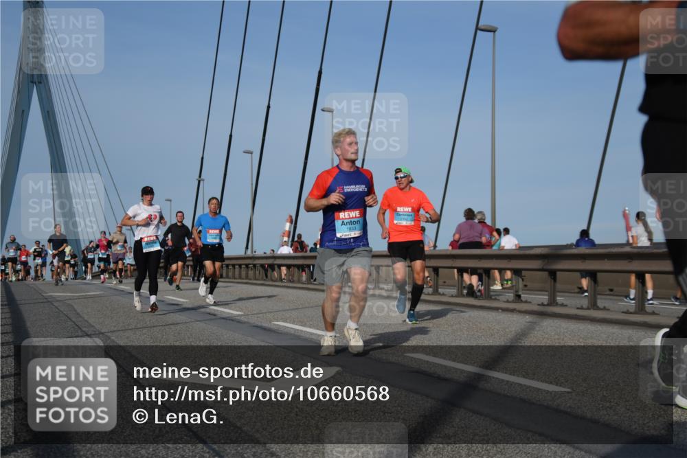 03.10.2026 - Köhlbrandbrückenlauf LenaG. http://msf.ph/oto/10660568 03.10.2026 09:41:46 Position 2 1833 meine-sportfotos.de