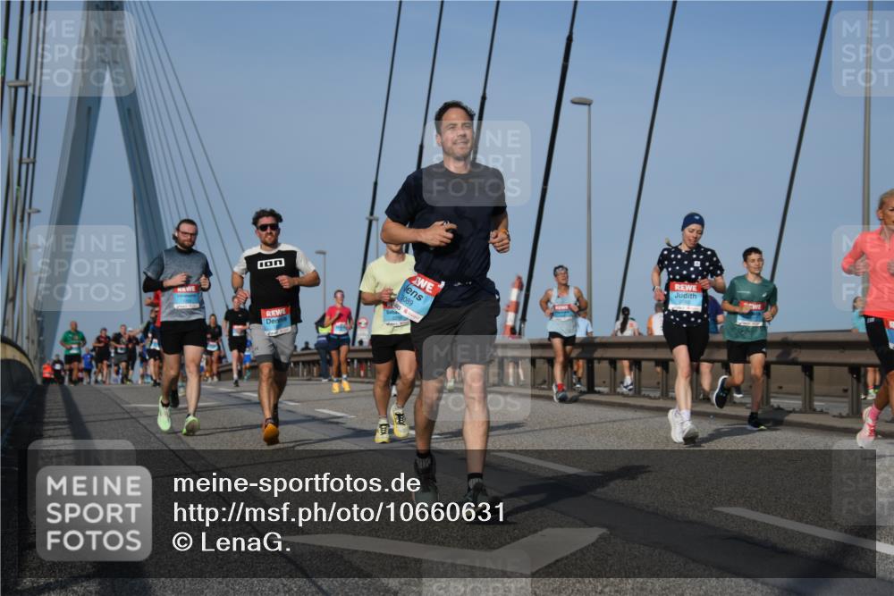 03.10.2026 - Köhlbrandbrückenlauf LenaG. http://msf.ph/oto/10660631 03.10.2026 09:42:00 Position 2 8089 meine-sportfotos.de