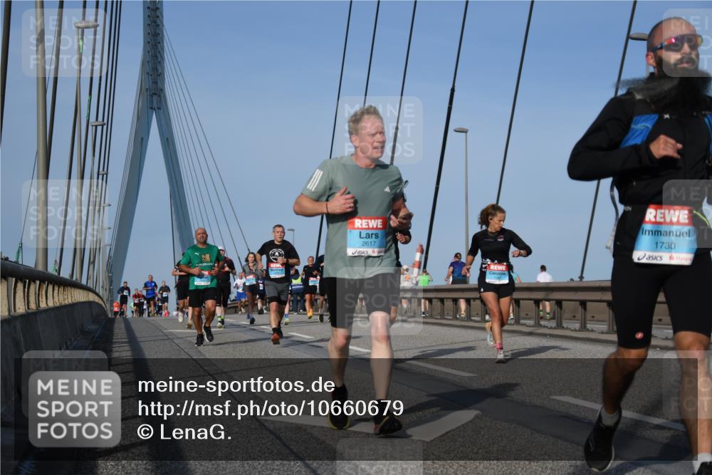 03.10.2026 - Köhlbrandbrückenlauf LenaG. http://msf.ph/oto/10660679 03.10.2026 09:42:13 Position 2 2617, 1730 meine-sportfotos.de