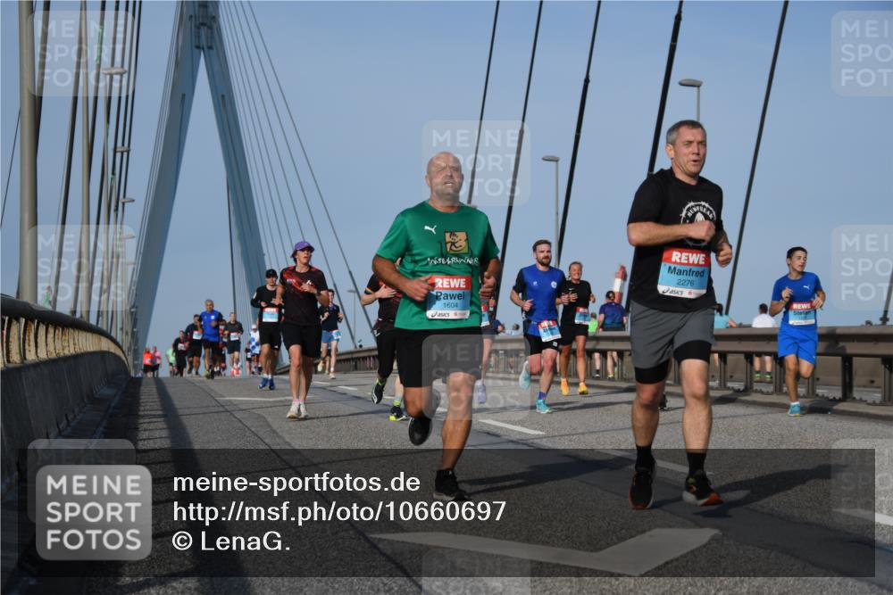 03.10.2026 - Köhlbrandbrückenlauf LenaG. http://msf.ph/oto/10660697 03.10.2026 09:42:16 Position 2 1604, 2276 meine-sportfotos.de