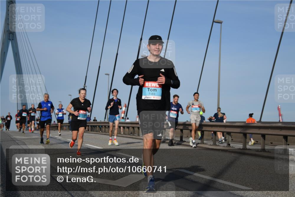 03.10.2026 - Köhlbrandbrückenlauf LenaG. http://msf.ph/oto/10660741 03.10.2026 09:42:25 Position 2 1583 meine-sportfotos.de