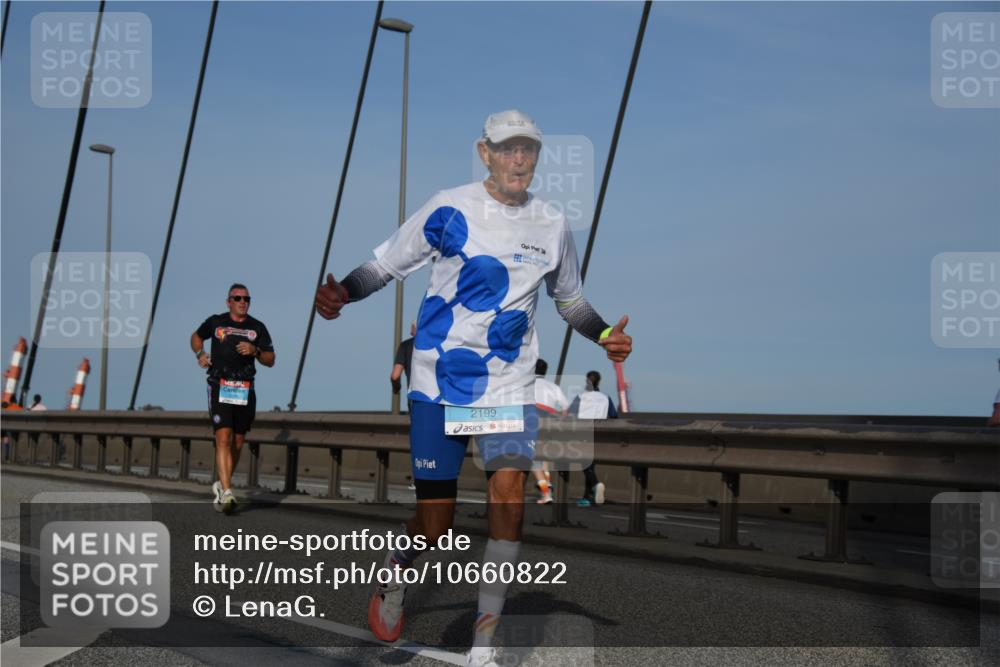03.10.2026 - Köhlbrandbrückenlauf LenaG. http://msf.ph/oto/10660822 03.10.2026 09:42:41 Position 2 2199 meine-sportfotos.de