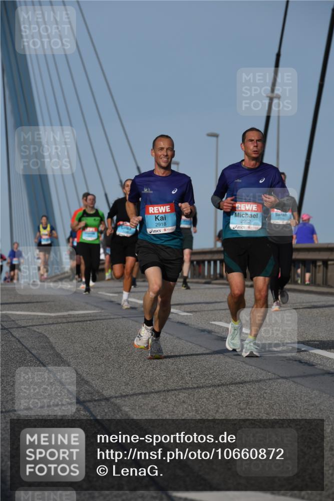 03.10.2026 - Köhlbrandbrückenlauf LenaG. http://msf.ph/oto/10660872 03.10.2026 09:43:12 Position 2 2918, 2962 meine-sportfotos.de