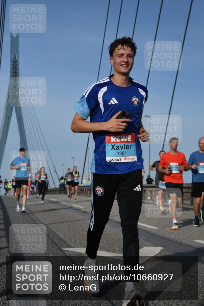03.10.2026 - Köhlbrandbrückenlauf LenaG. http://msf.ph/oto/10660927 03.10.2026 09:43:23 Position 2 2381 meine-sportfotos.de