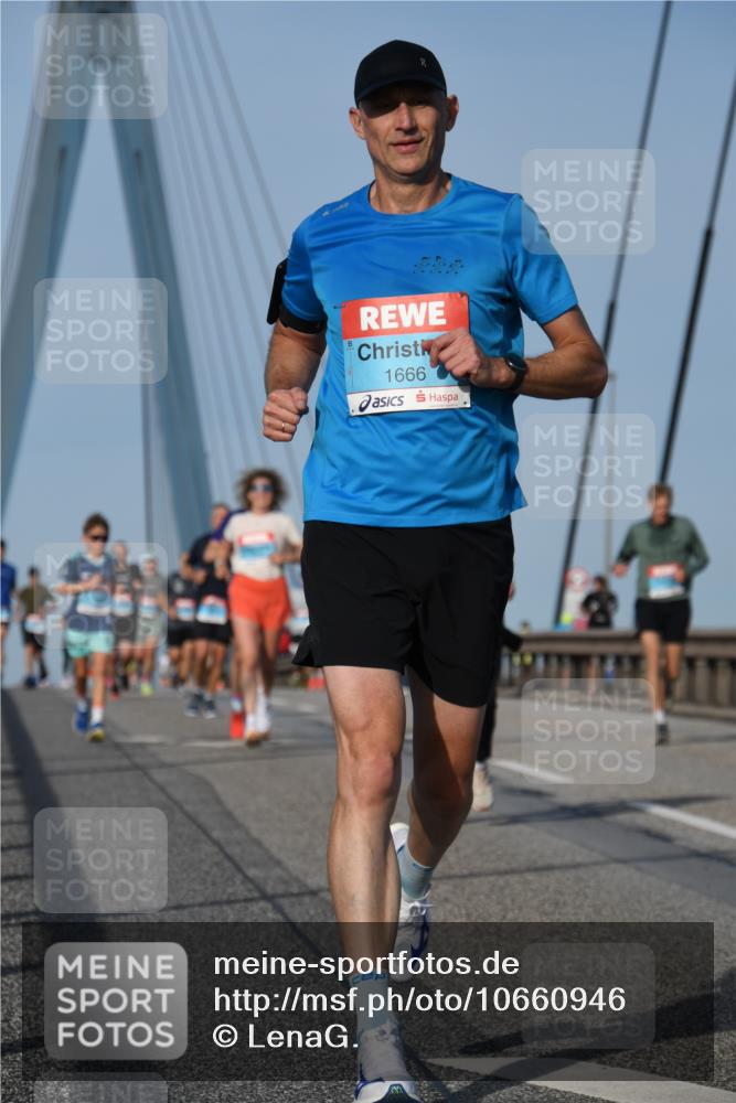 03.10.2026 - Köhlbrandbrückenlauf LenaG. http://msf.ph/oto/10660946 03.10.2026 09:43:26 Position 2 1666 meine-sportfotos.de