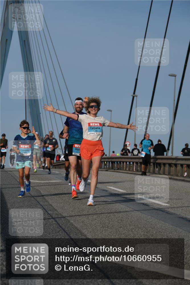 03.10.2026 - Köhlbrandbrückenlauf LenaG. http://msf.ph/oto/10660955 03.10.2026 09:43:29 Position 2 3821, 2270, 2014 meine-sportfotos.de